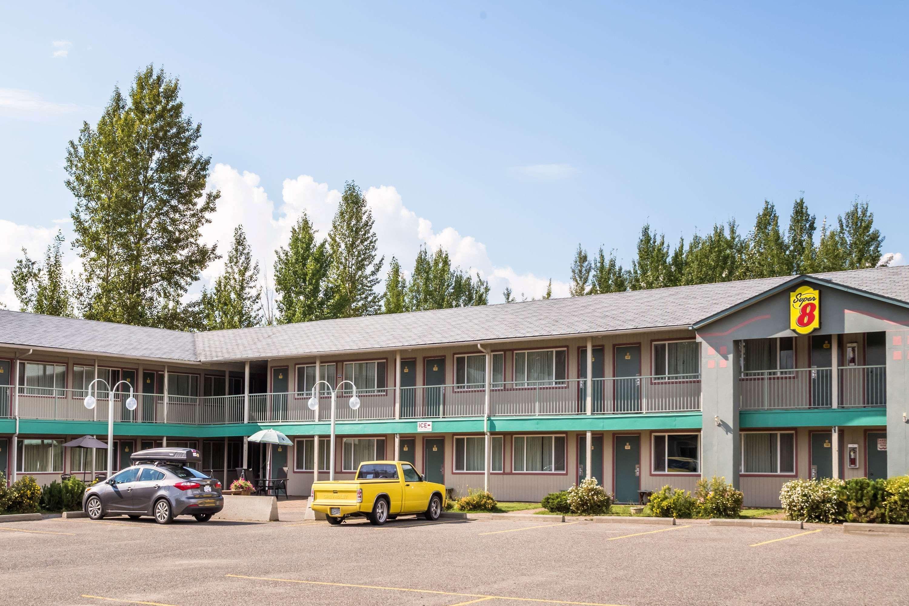 Super 8 By Wyndham Quesnel Bc Hotel Kültér fotó