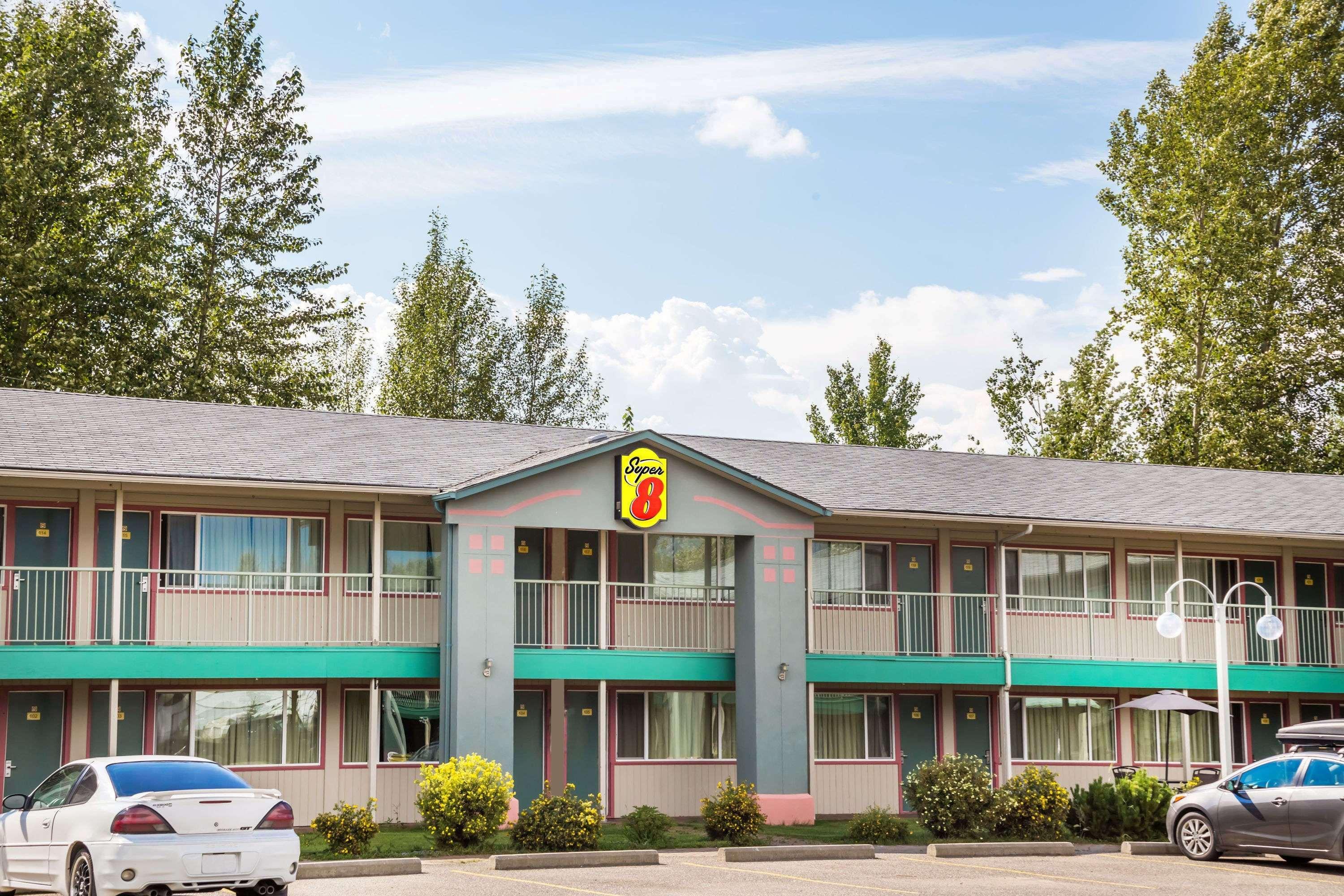 Super 8 By Wyndham Quesnel Bc Hotel Kültér fotó