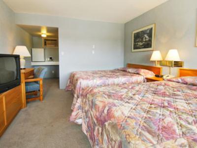 Super 8 By Wyndham Quesnel Bc Hotel Kültér fotó